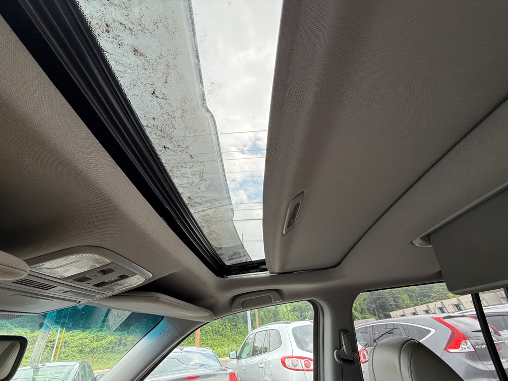 Photo 14 of this HONDA PILOT