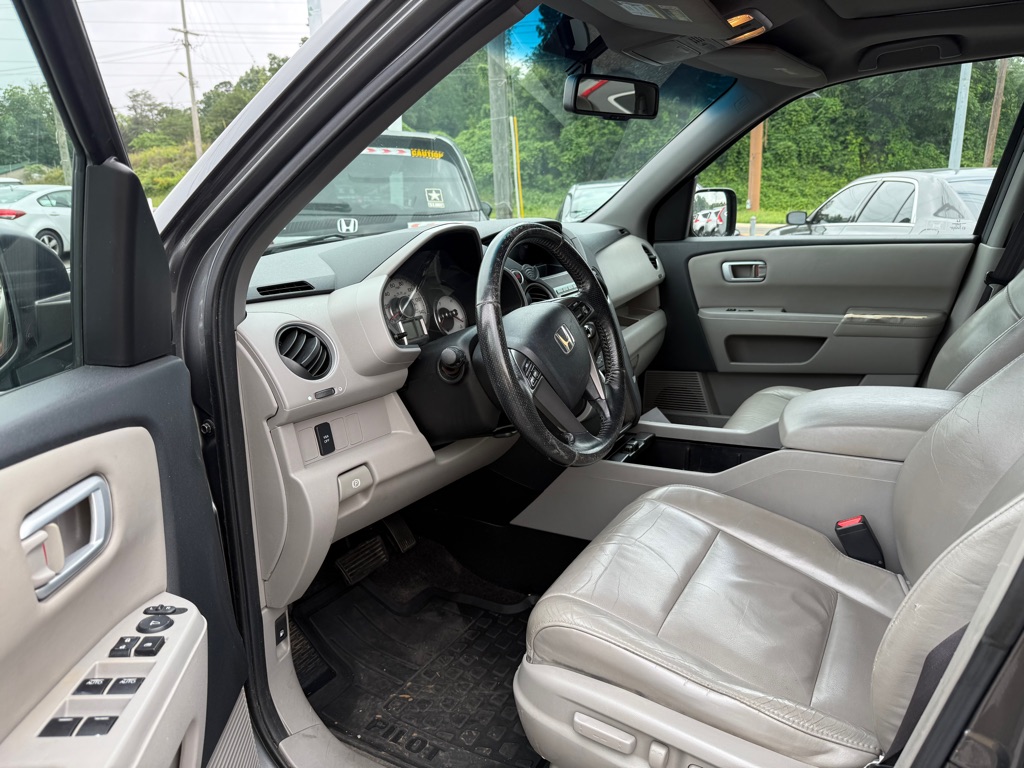 Photo 10 of this HONDA PILOT