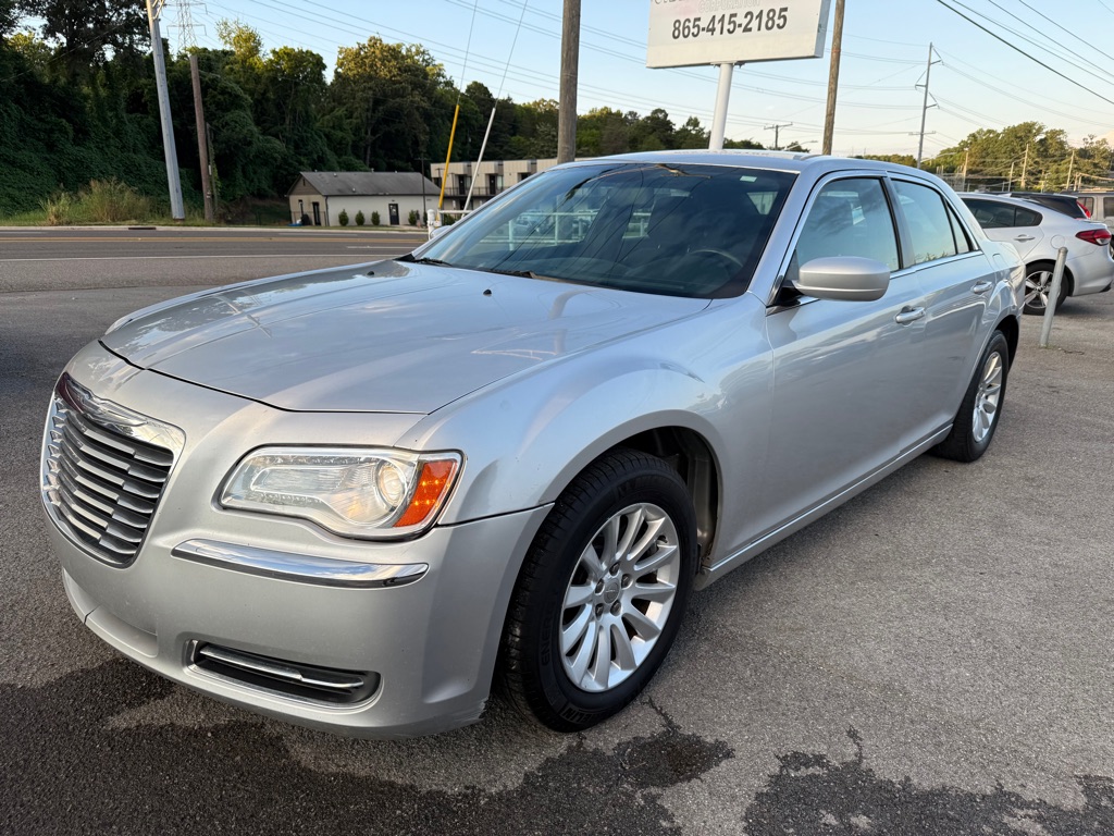Photo 2 of this CHRYSLER 300
