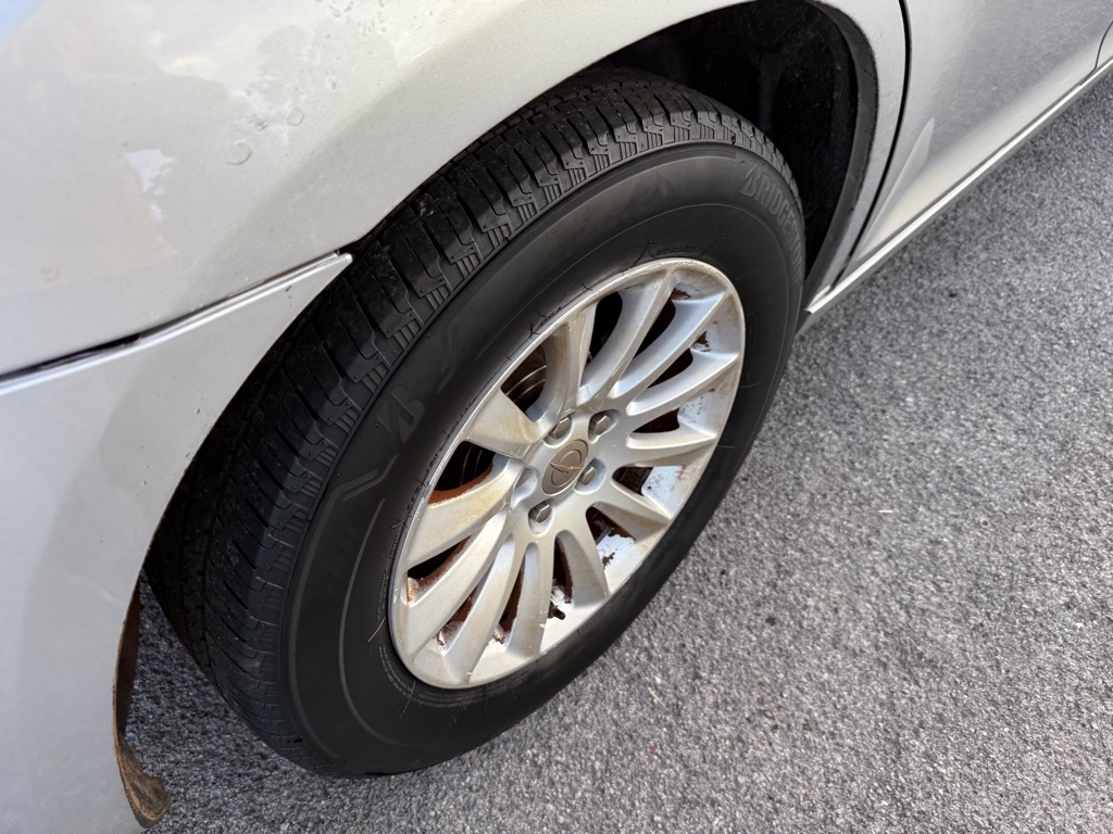 Photo 8 of this CHRYSLER 300