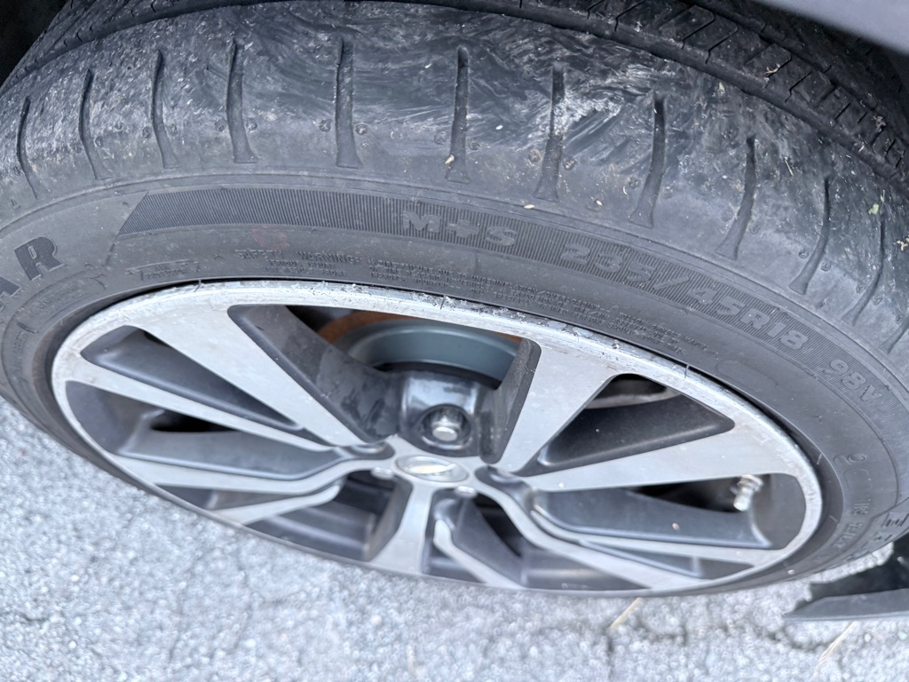 Photo 14 of this NISSAN MAXIMA