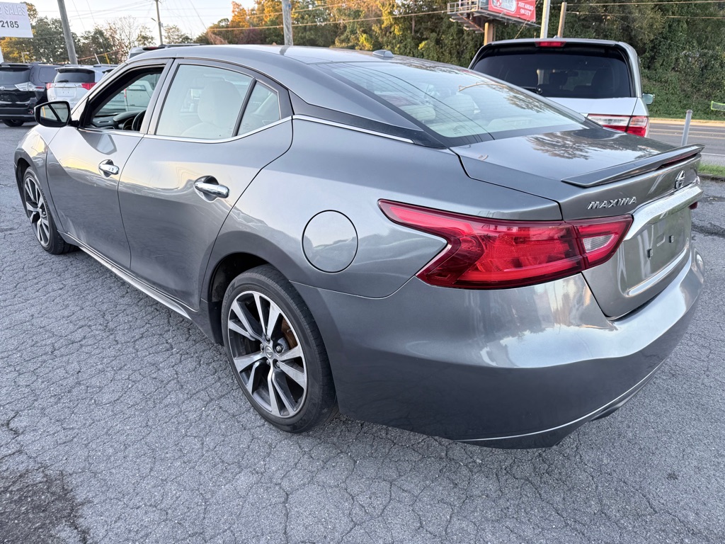 Photo 5 of this NISSAN MAXIMA