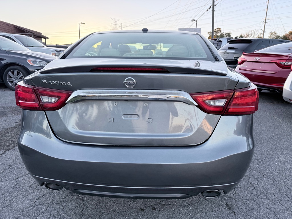 Photo 4 of this NISSAN MAXIMA