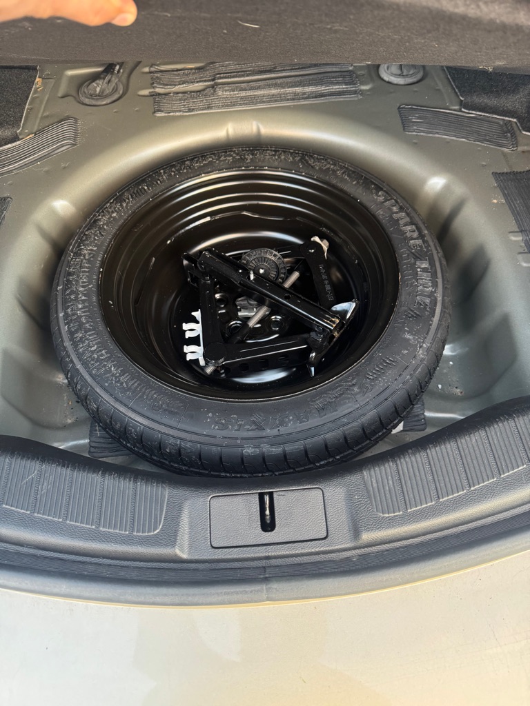 Photo 12 of this FORD FUSION