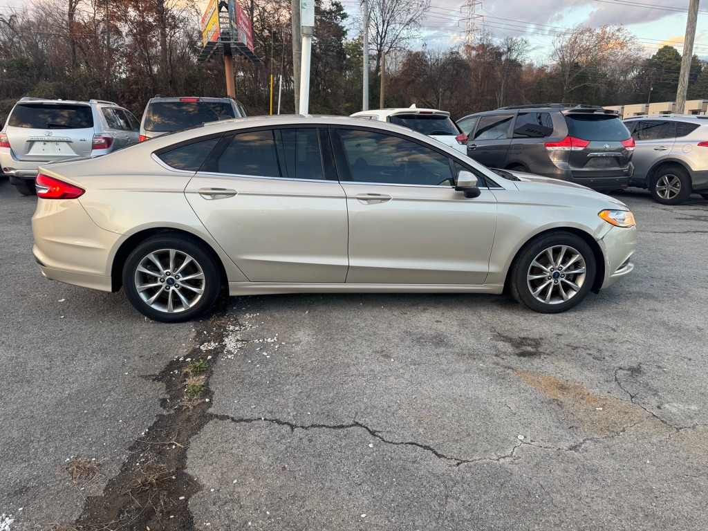 Photo 7 of this FORD FUSION