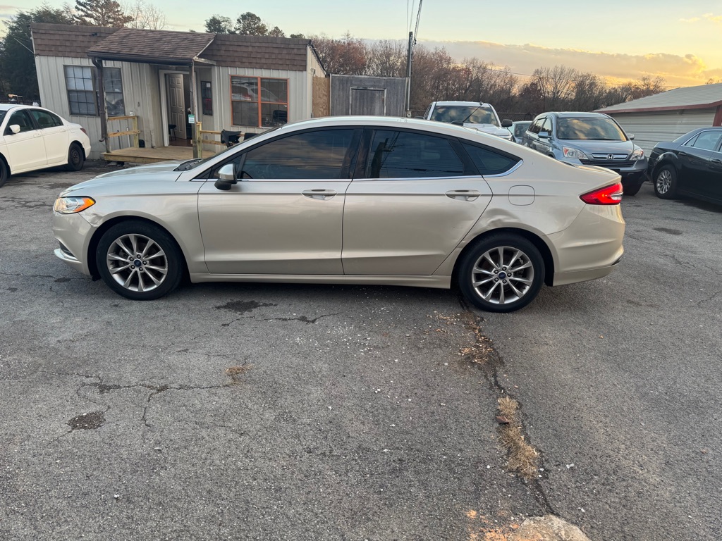 Photo 3 of this FORD FUSION