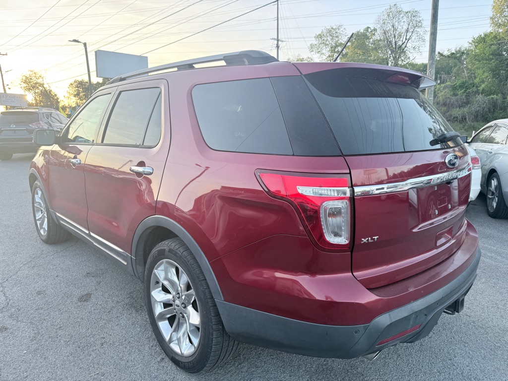 Photo 4 of this FORD EXPLORER