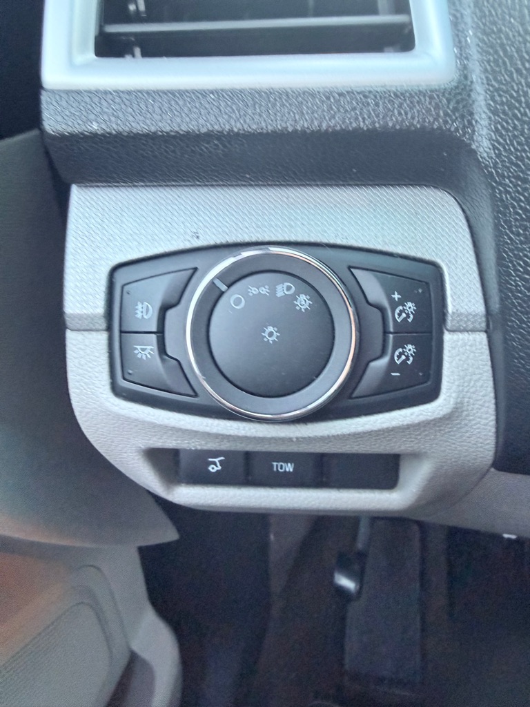 Photo 12 of this FORD EXPLORER