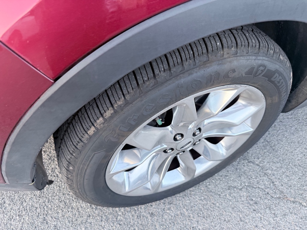 Photo 17 of this FORD EXPLORER