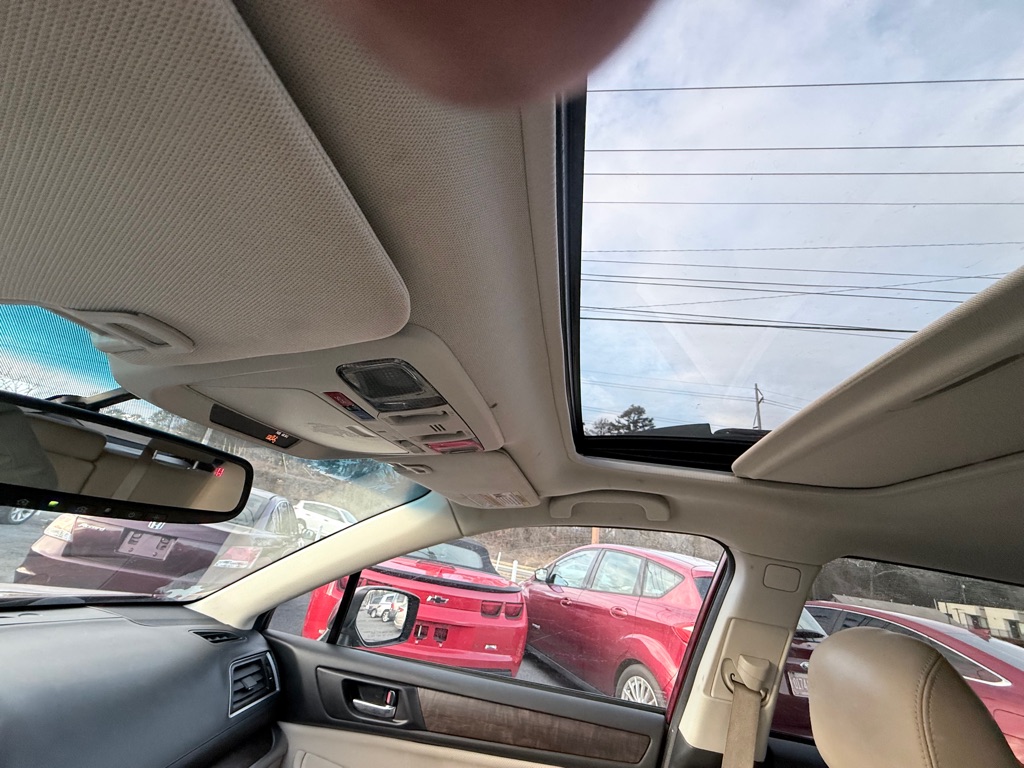 Photo 17 of this SUBARU OUTBACK