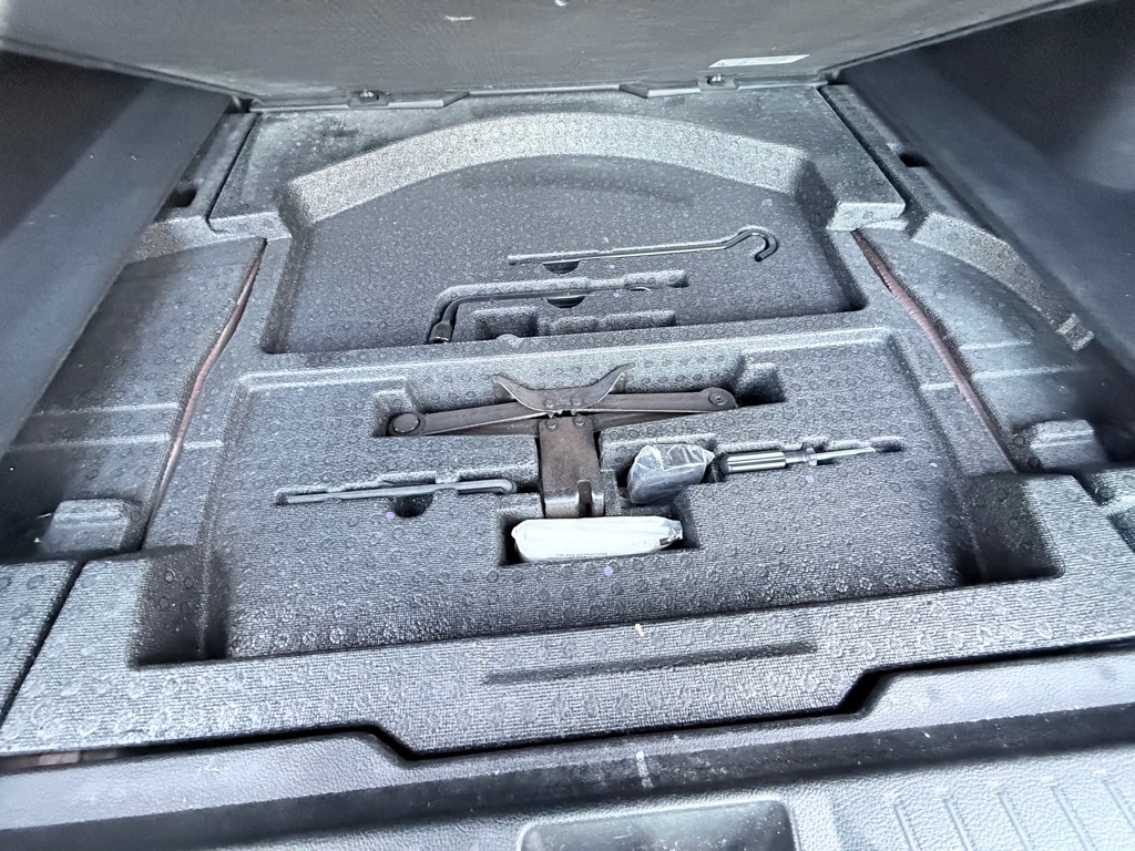 Photo 10 of this SUBARU OUTBACK
