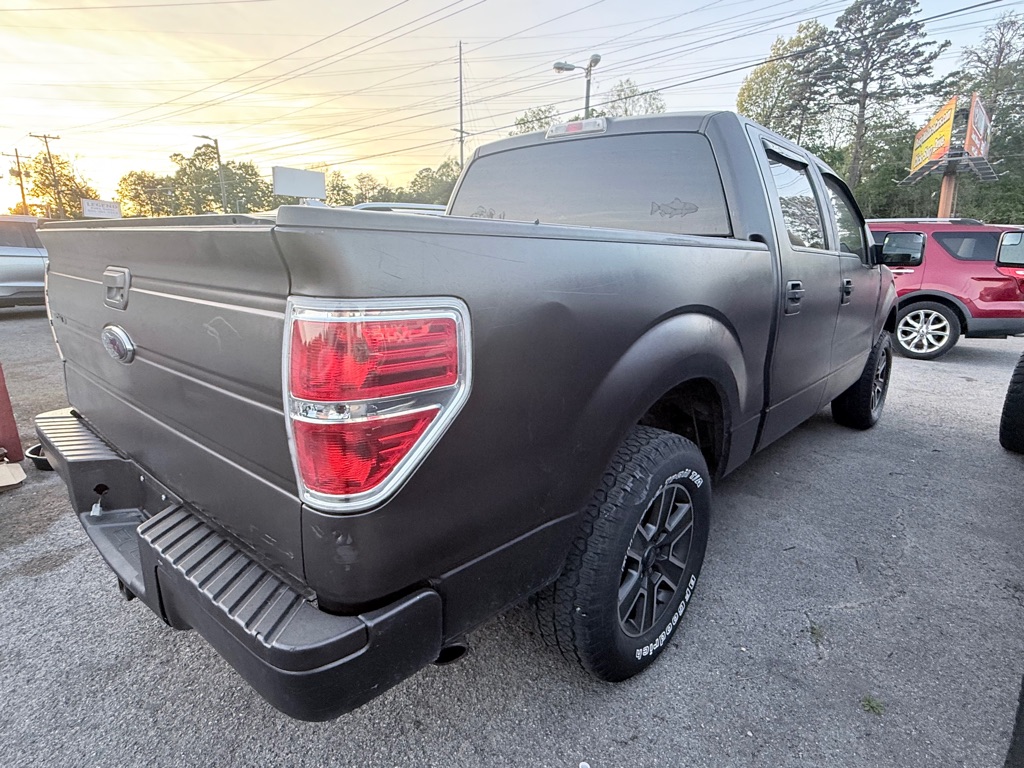 Photo 3 of this FORD F150