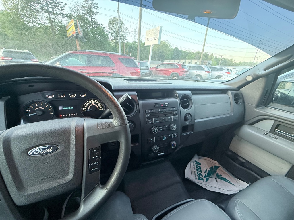 Photo 5 of this FORD F150