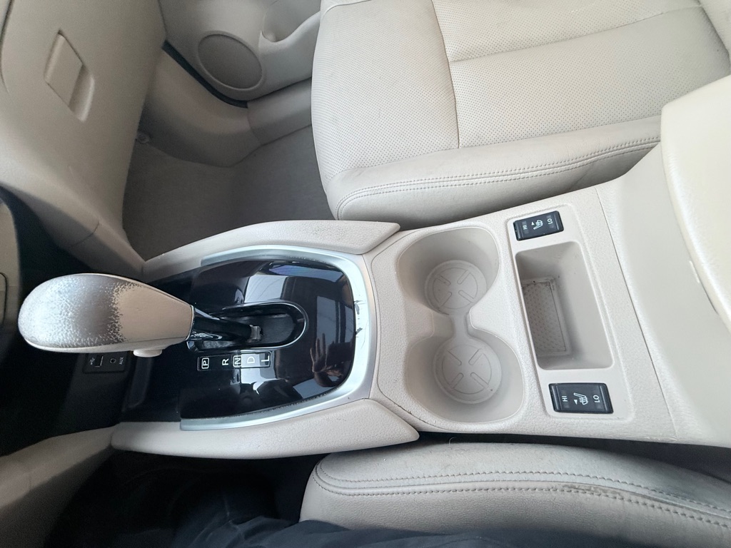 Photo 13 of this NISSAN ROGUE