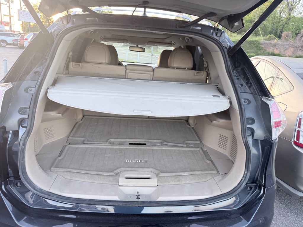 Photo 8 of this NISSAN ROGUE