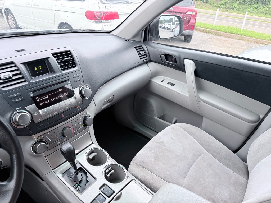 Photo 12 of this TOYOTA HIGHLANDER