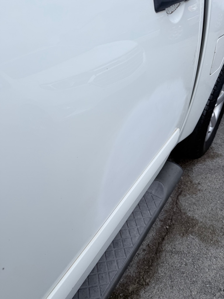 Photo 12 of this NISSAN TITAN
