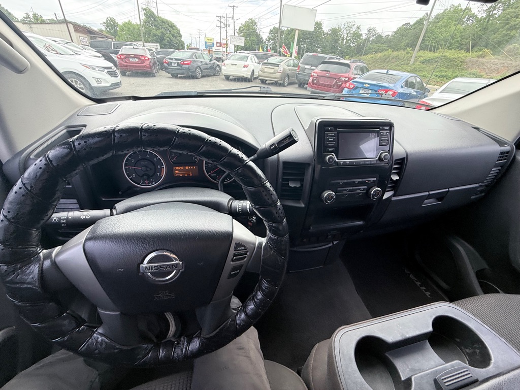Photo 16 of this NISSAN TITAN