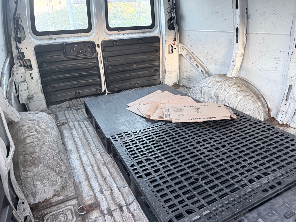 Photo 8 of this CHEVROLET EXPRESS G3500
