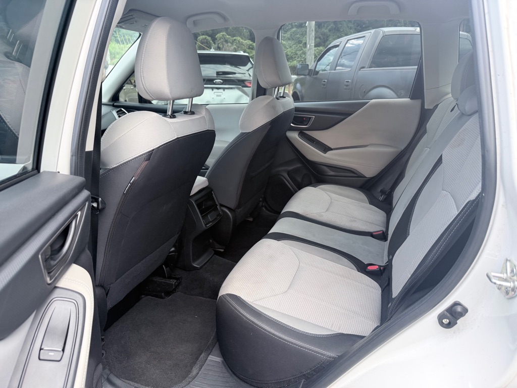 Photo 8 of this SUBARU FORESTER