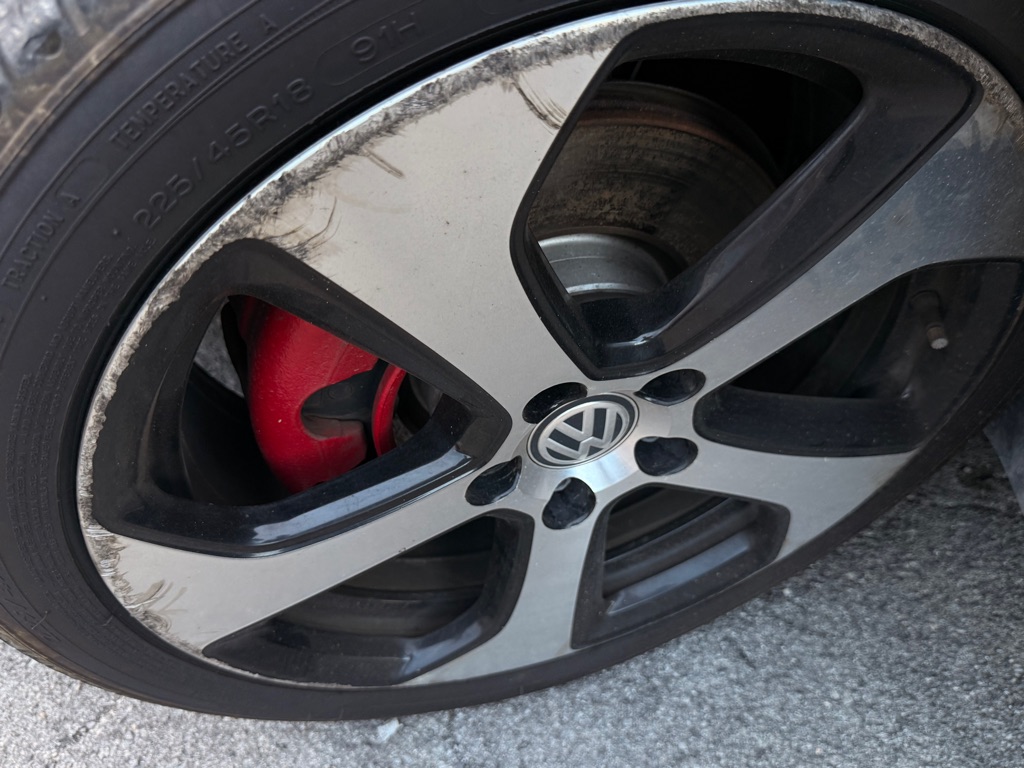 Photo 10 of this VOLKSWAGEN GTI