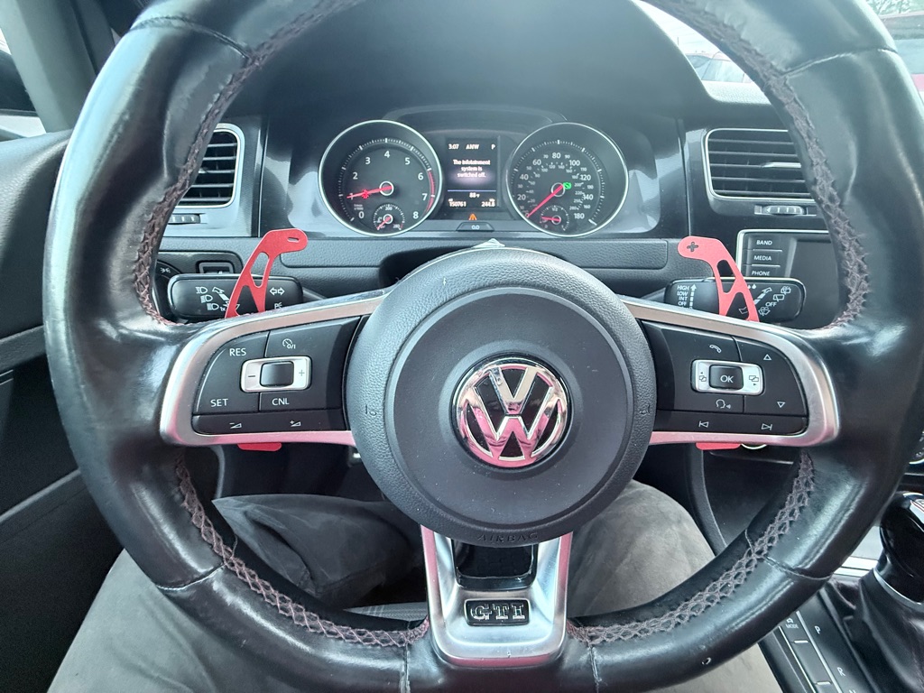 Photo 13 of this VOLKSWAGEN GTI