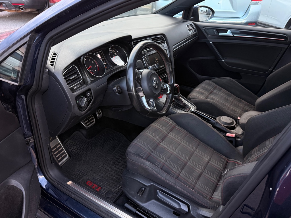 Photo 6 of this VOLKSWAGEN GTI