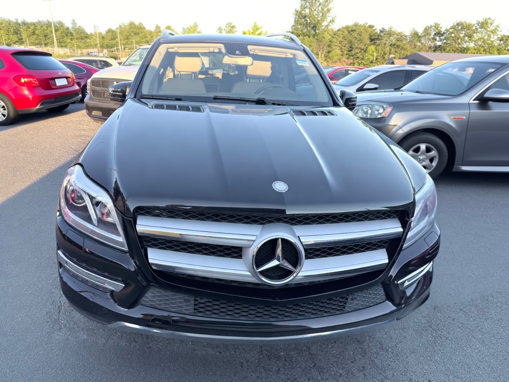 Photo 2 of this MERCEDES-BENZ GL