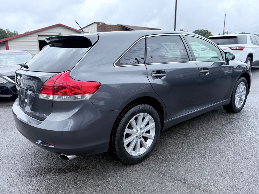Photo 4 of this TOYOTA VENZA