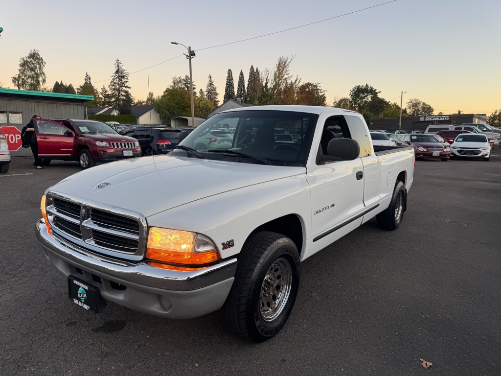 White 2000 Dodge Dakota Pickup Truck Rear-Wheel Drive Automatic