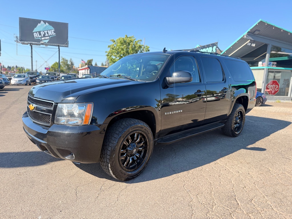 Black (BLK) 2011 Chevrolet Suburban 2500 LT 4WD SUV / Crossover Four-Wheel Drive Automatic