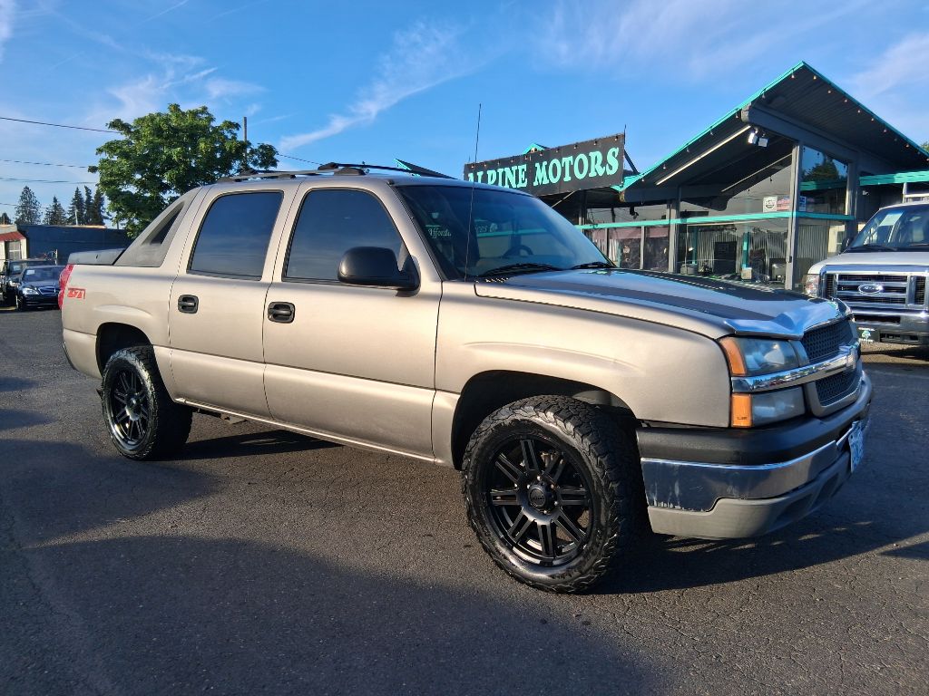 Brown (TAN) 2003 Chevrolet Avalanche 1500 4WD Pickup Truck Four-Wheel Drive Automatic