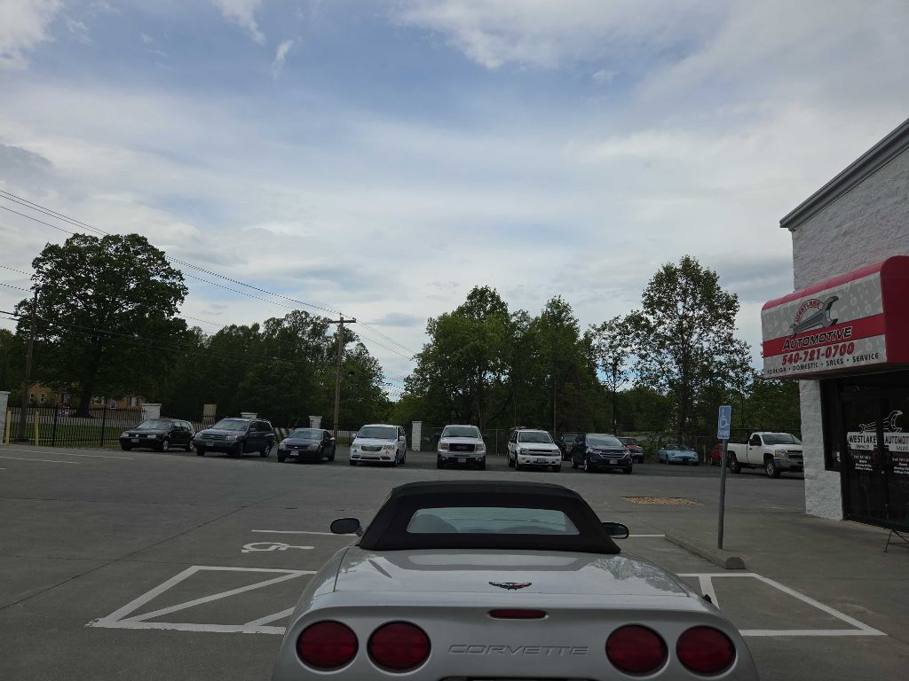Photo 3 of this CHEVROLET CORVETTE
