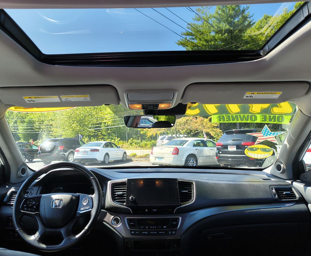 Photo 13 of this HONDA PILOT