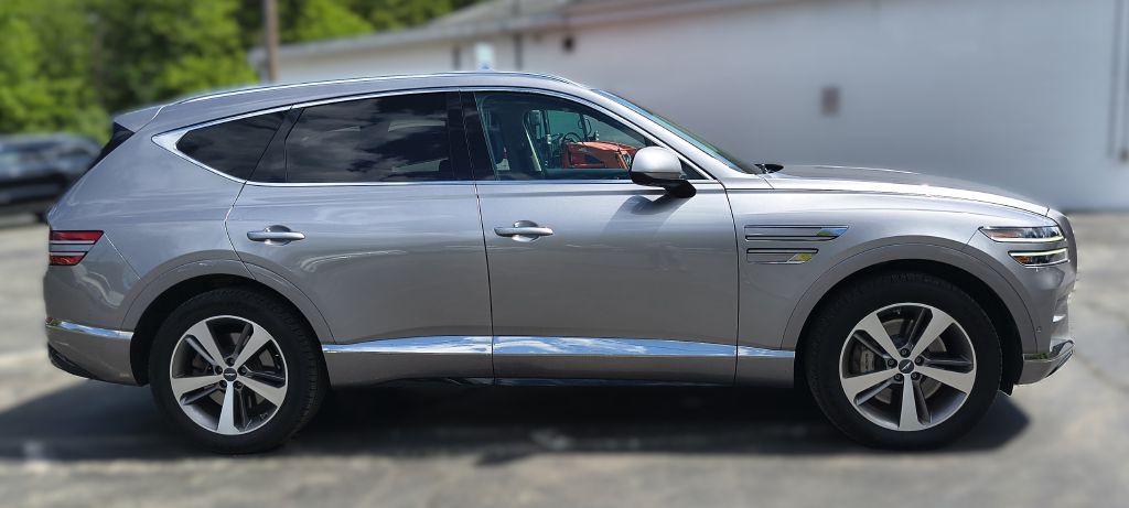 Photo 4 of this GENESIS GV80