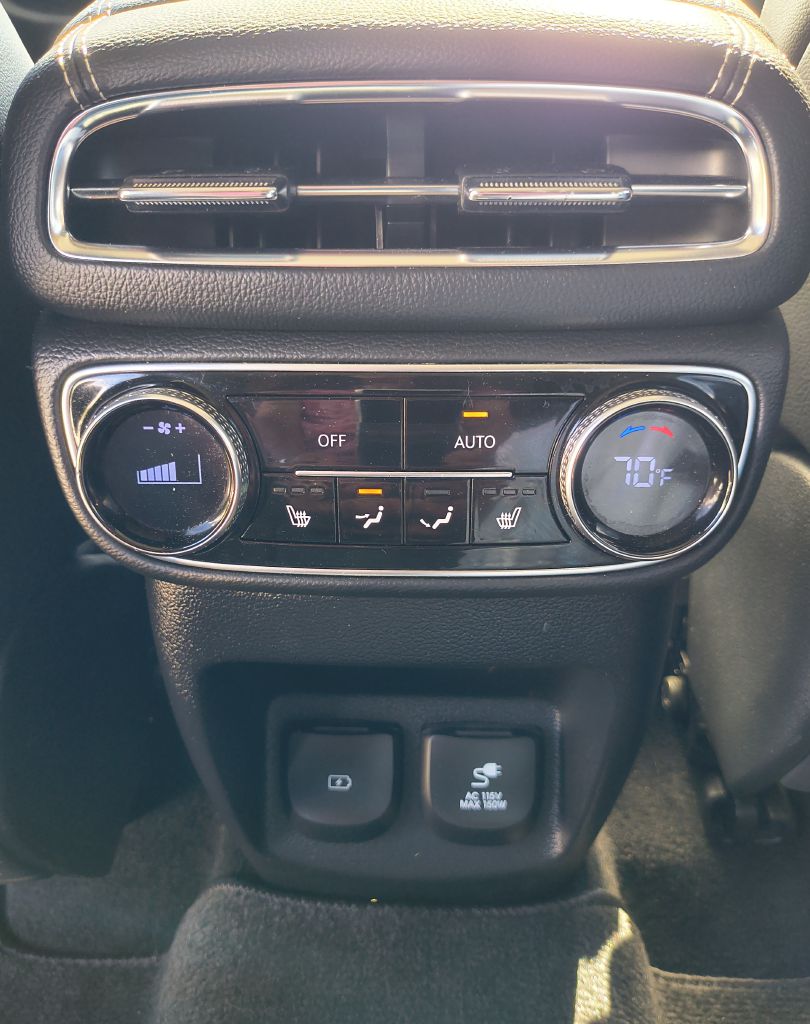Photo 19 of this GENESIS GV80