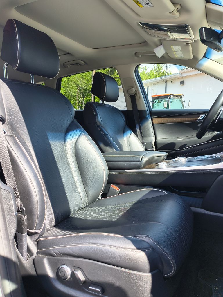 Photo 13 of this GENESIS GV80