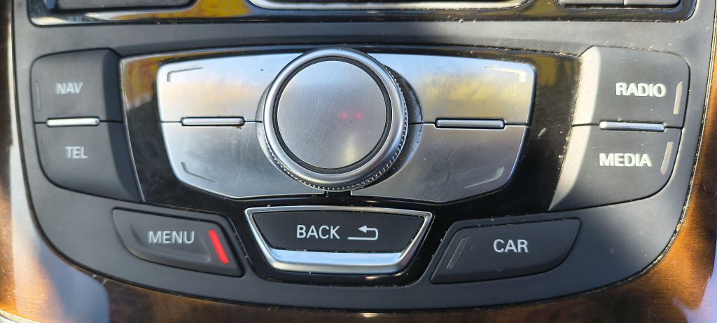 Photo 15 of this AUDI A6