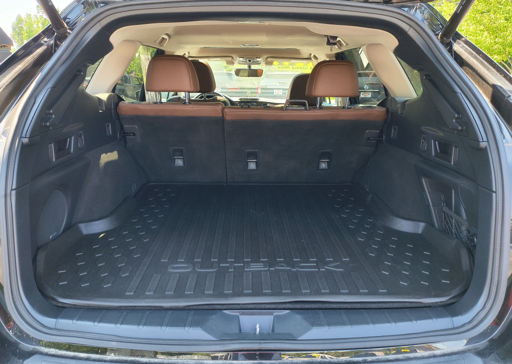 Photo 12 of this SUBARU OUTBACK