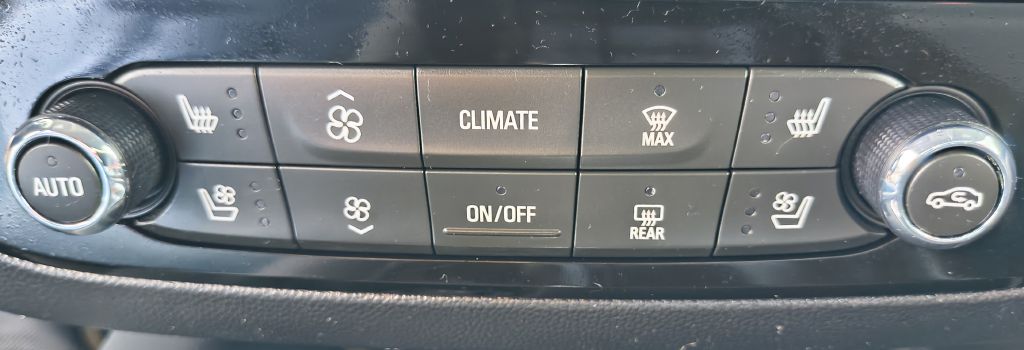 Photo 18 of this BUICK ENCLAVE