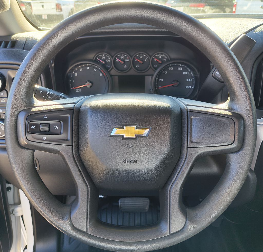 Photo 8 of this CHEVROLET SILVERADO 1500