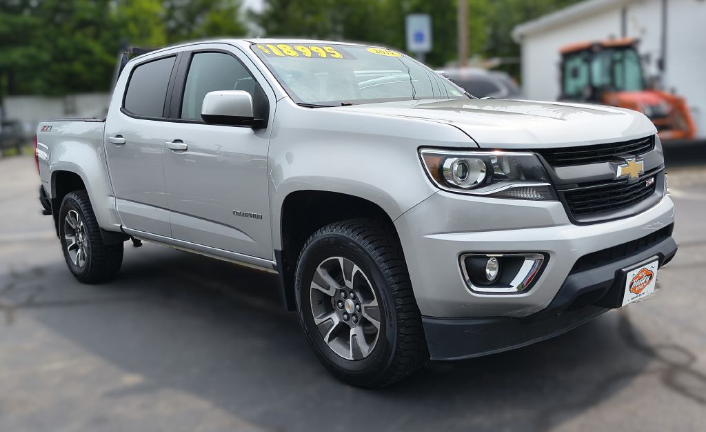 Photo 3 of this CHEVROLET COLORADO