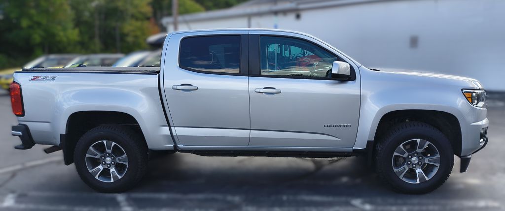 Photo 4 of this CHEVROLET COLORADO