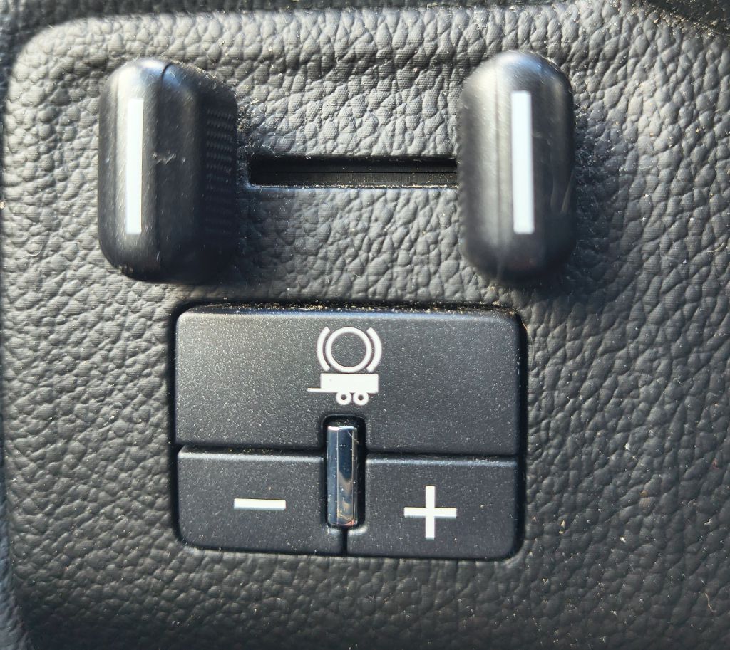 Photo 18 of this CHEVROLET COLORADO