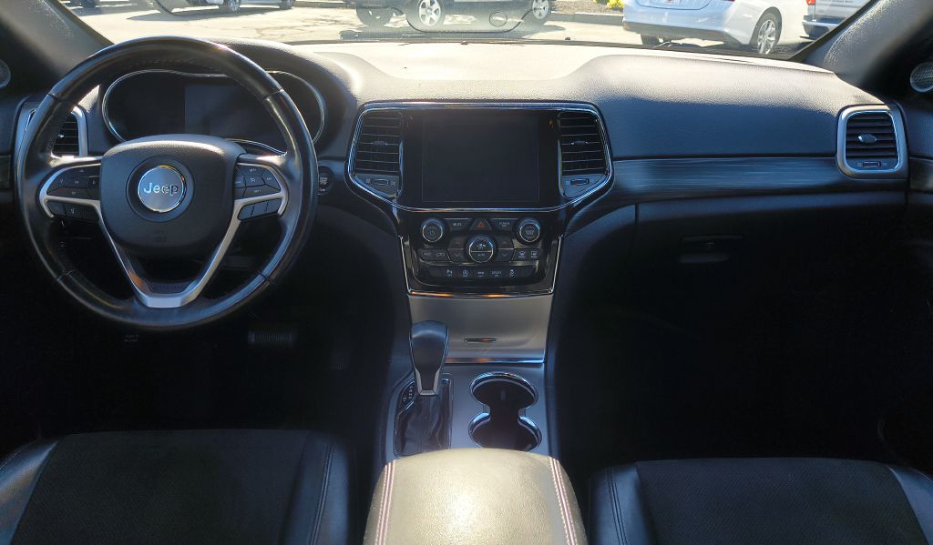 Photo 11 of this JEEP GRAND CHEROKEE