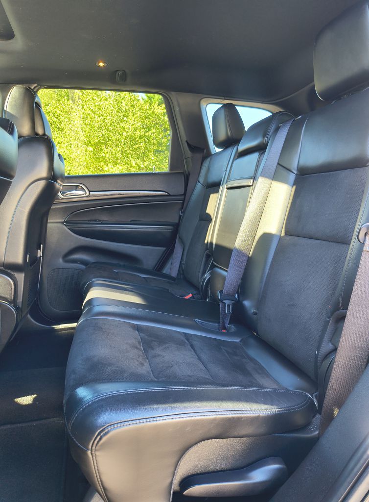 Photo 9 of this JEEP GRAND CHEROKEE