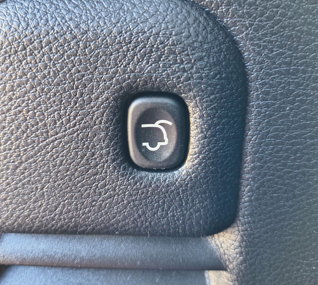 Photo 17 of this JEEP GRAND CHEROKEE