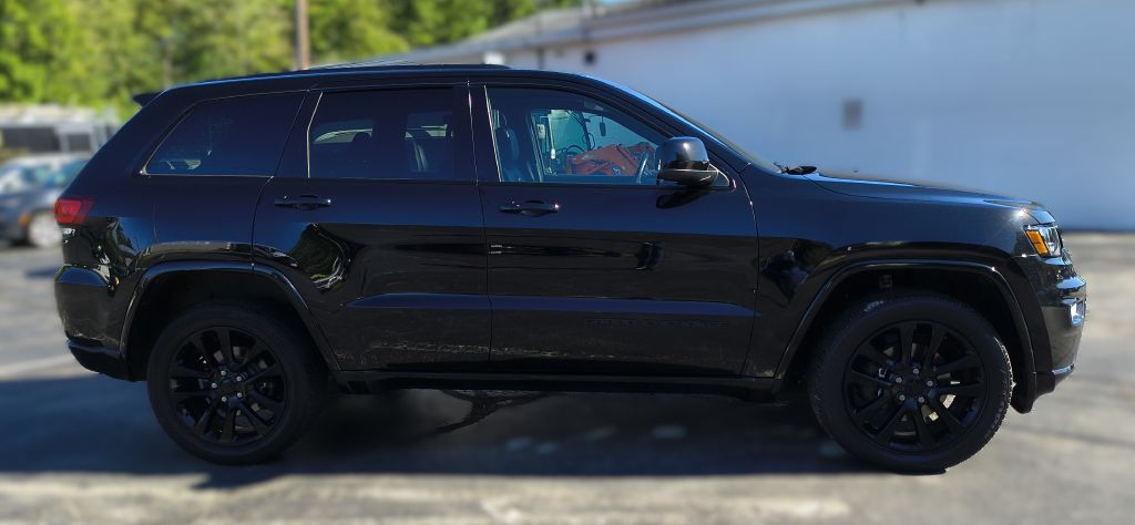 Photo 4 of this JEEP GRAND CHEROKEE