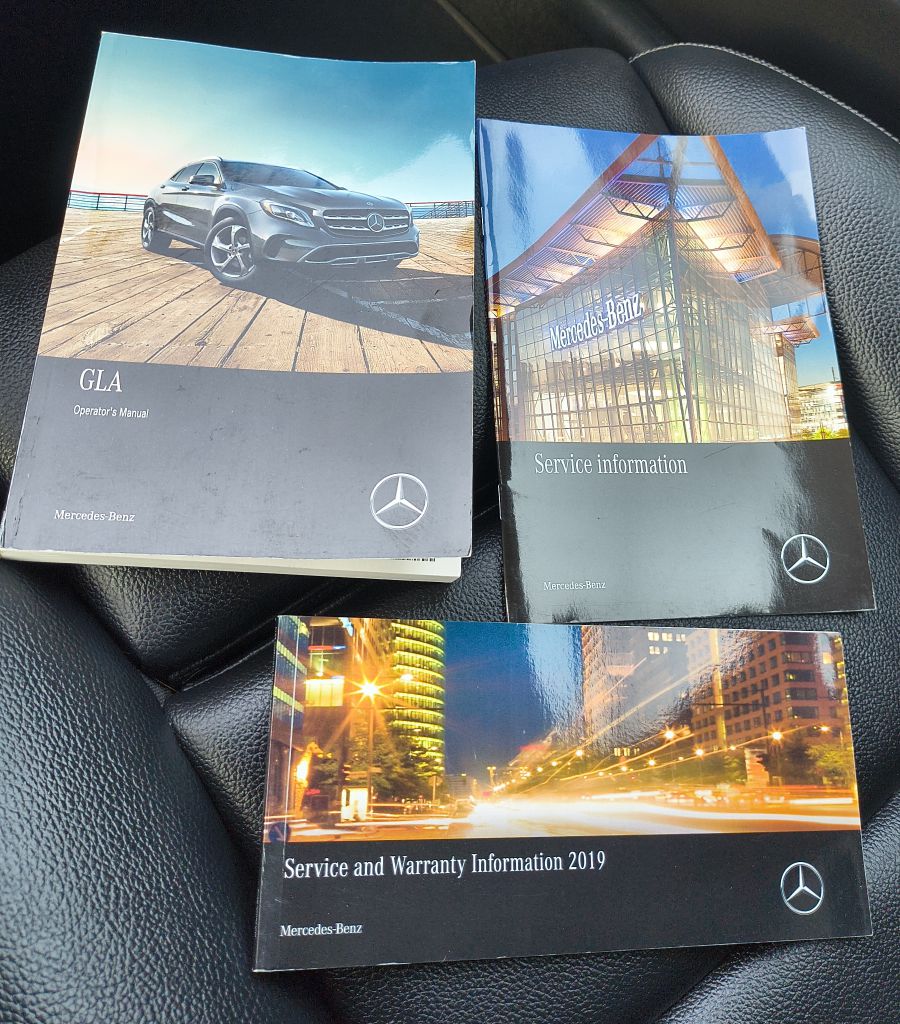 Photo 19 of this MERCEDES-BENZ GLA