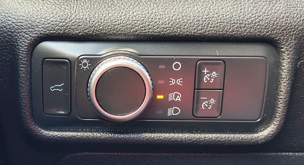 Photo 11 of this FORD EXPLORER